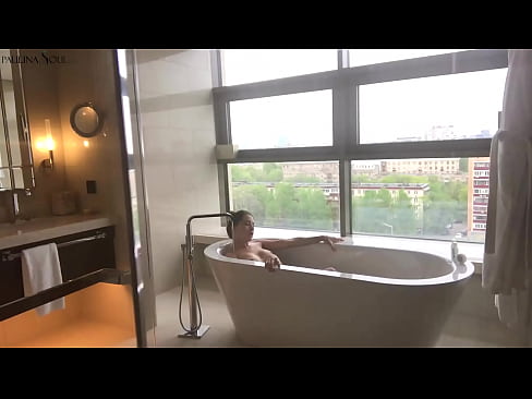 ❤️ Une énorme nana se branlant passionnément la chatte dans la salle de bains ❤️ Porno anal at porn fr.fotonovelasxxx.ru ❤